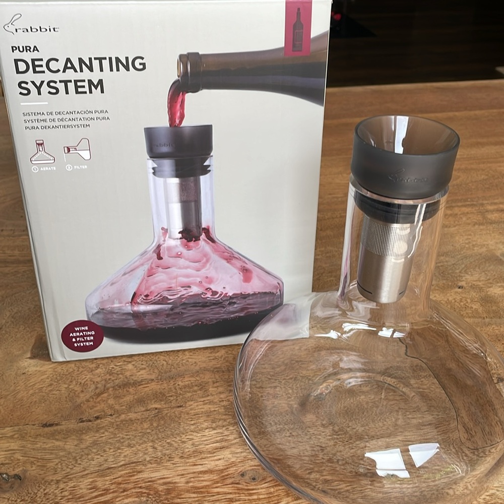 Rabbit Pura Decanting System - Clear and Black